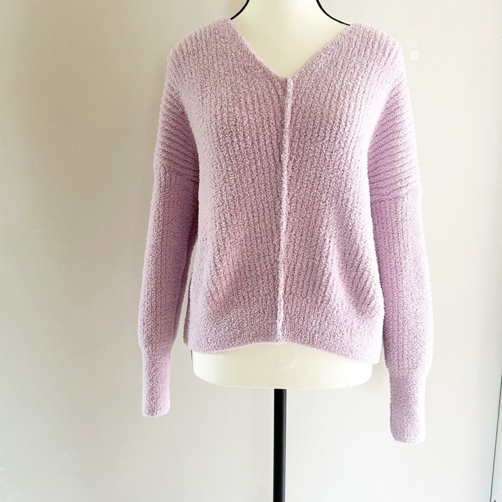 Ruby Moon Purple V-Neck Super Soft Pastel Purple Sweater Size S Cabin-Core